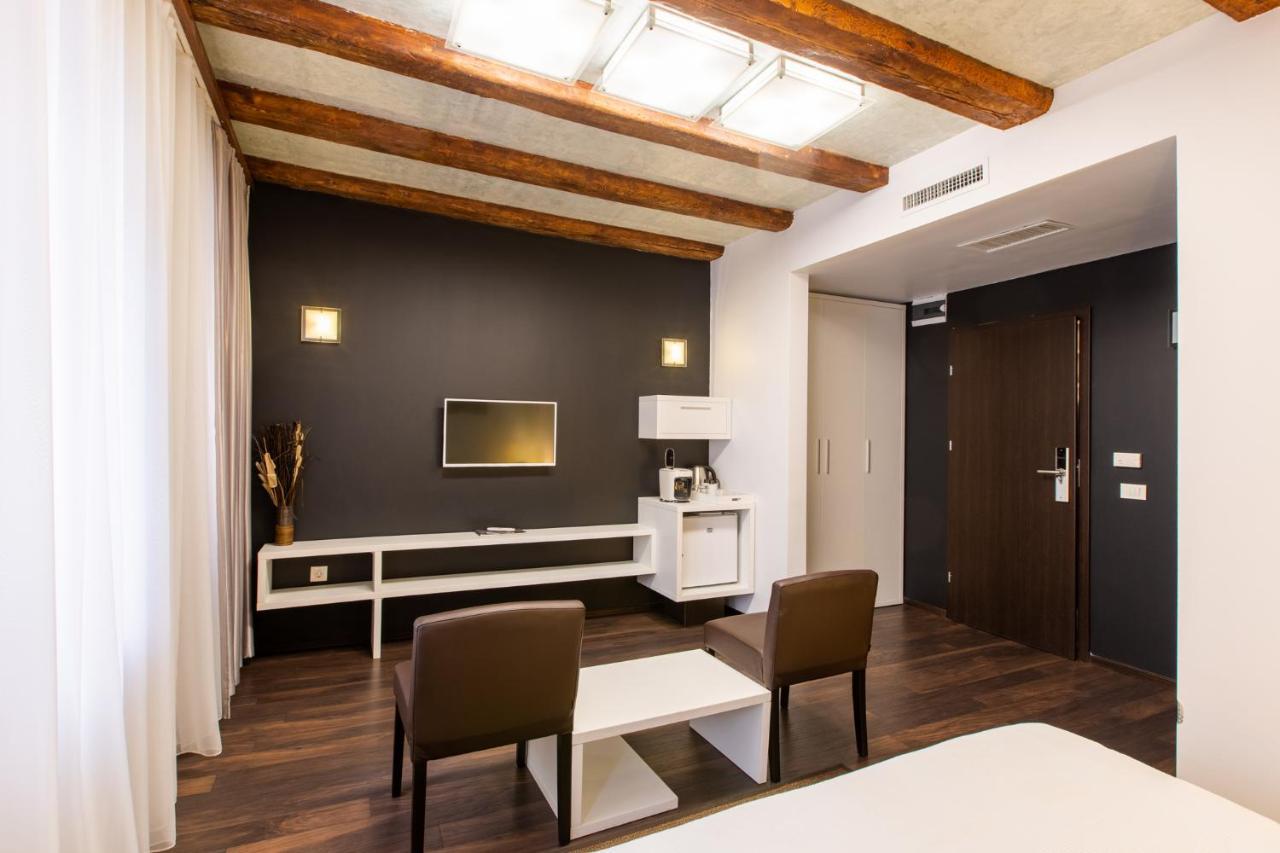 Vendi Grand Square Residence Sibiu Eksteriør billede