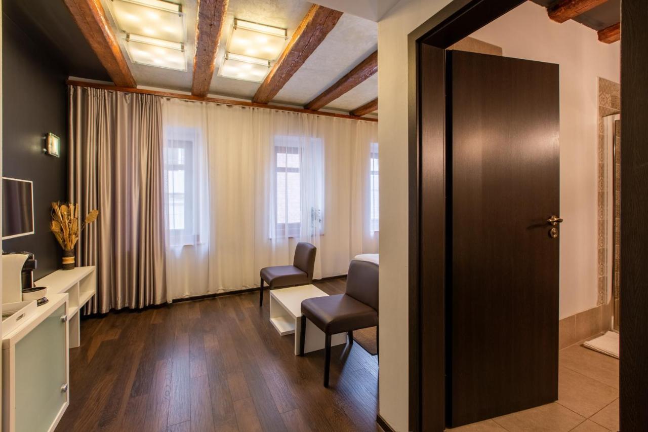 Vendi Grand Square Residence Sibiu Eksteriør billede